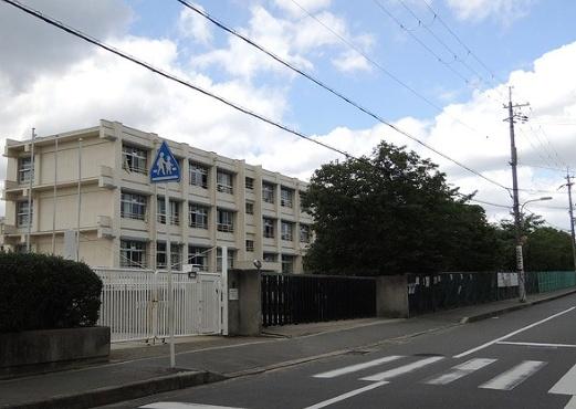 羽曳野市はびきの4丁目　中古戸建 小学校