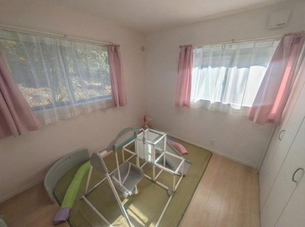 京都市左京区岩倉花園町　中古戸建 内観写真（リビング以外の居室）