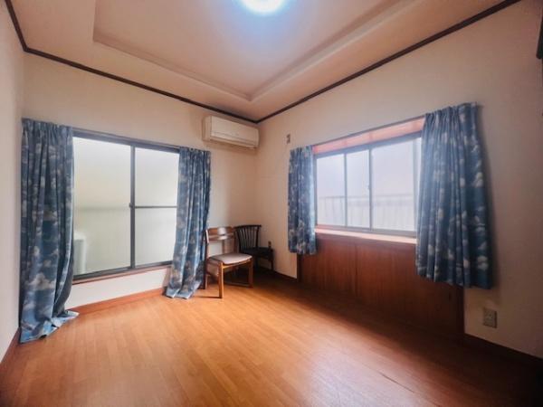 大阪市港区三先2丁目　中古戸建 内観写真（リビング以外の居室）