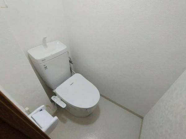 パインコート松屋町 内観写真（トイレ）