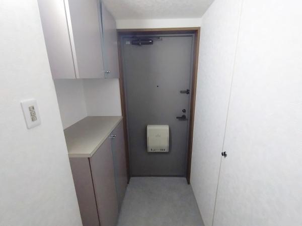 パインコート松屋町 現地写真（玄関）