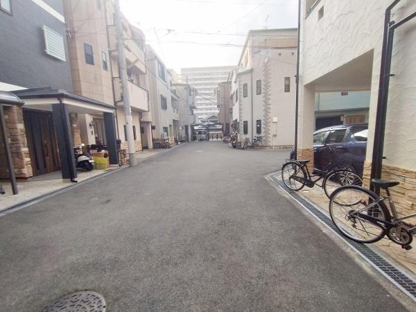 大阪市東淀川区井高野４丁目　中古戸建 現地写真（前面道路含む現地写真）