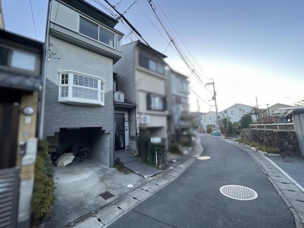 京都市右京区嵯峨広沢南野町　中古戸建 現地写真（前面道路含む現地写真）