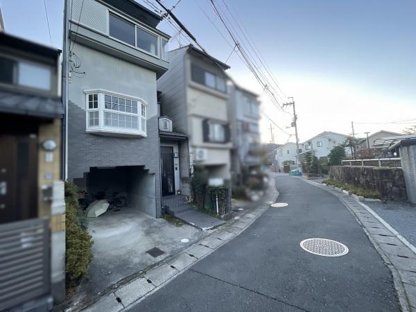京都市右京区嵯峨広沢南野町　中古戸建 現地写真（前面道路含む現地写真）