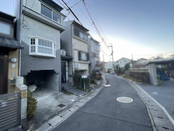 京都市右京区嵯峨広沢南野町　中古戸建 現地写真（前面道路含む現地写真）