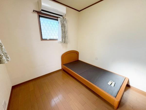 大阪市住之江区御崎7丁目　中古戸建 内観写真（リビング以外の居室）