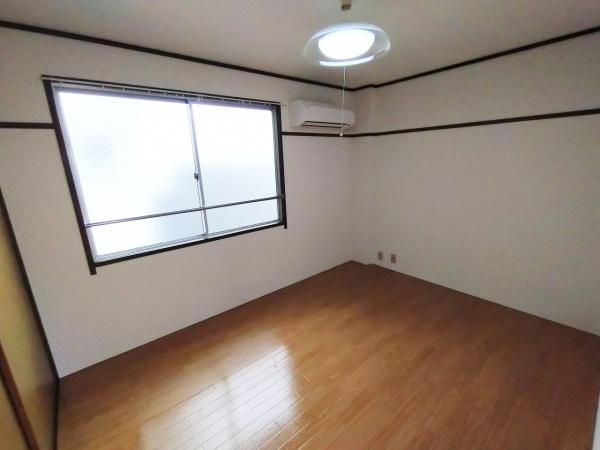 大阪市西区境川１丁目　中古テラスハウス 内観写真（リビング以外の居室）