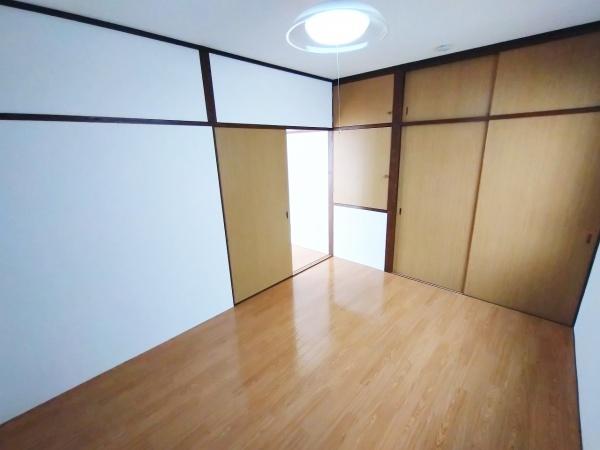 大阪市西区境川１丁目　中古テラスハウス 内観写真（リビング以外の居室）