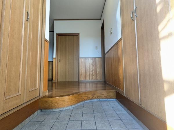 京都市山科区西野今屋敷町　中古戸建 現地写真（玄関）
