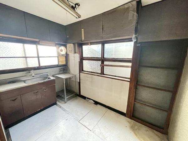大阪市平野区加美東6丁目　中古戸建 内観写真（キッチン）