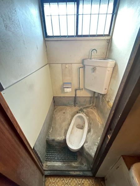 大阪市平野区加美東6丁目　中古戸建 内観写真（トイレ）