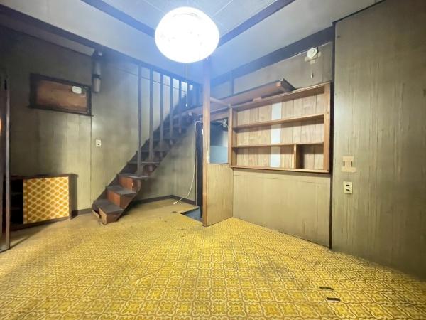 大阪市平野区加美東6丁目　中古戸建 内観写真（リビング）