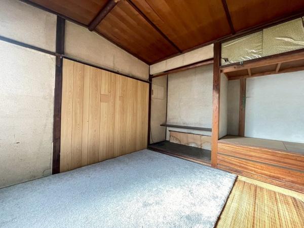 大阪市平野区加美東6丁目　中古戸建 内観写真（リビング以外の居室）