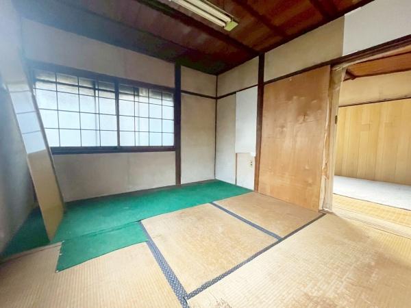 大阪市平野区加美東6丁目　中古戸建 内観写真（リビング以外の居室）