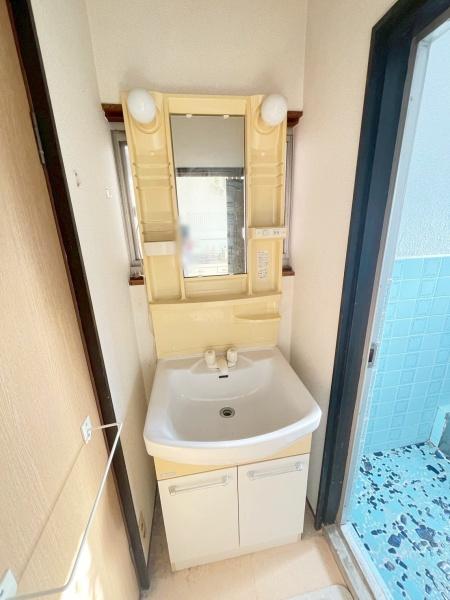 大阪市平野区平野東1丁目　中古戸建 内観写真（洗面台・洗面所）