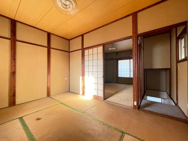 大阪市平野区平野東1丁目　中古戸建 内観写真（リビング以外の居室）