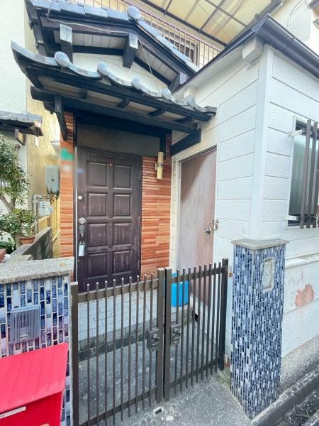 大阪市平野区平野東1丁目　中古戸建 現地写真（玄関）