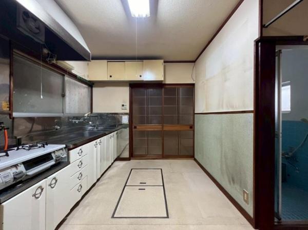 堺市北区南花田町　中古戸建 内観写真（キッチン）
