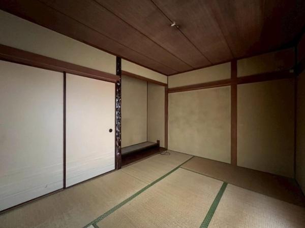 堺市北区南花田町　中古戸建 内観写真（リビング以外の居室）