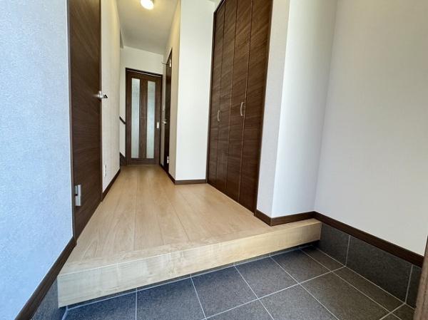 高石市取石4丁目　中古戸建 現地写真（玄関）