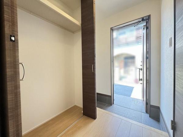 高石市取石4丁目　中古戸建 現地写真（玄関）