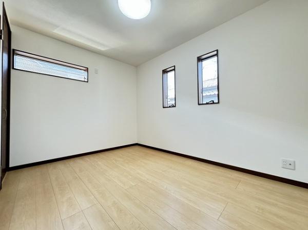 高石市取石4丁目　中古戸建 内観写真（リビング以外の居室）