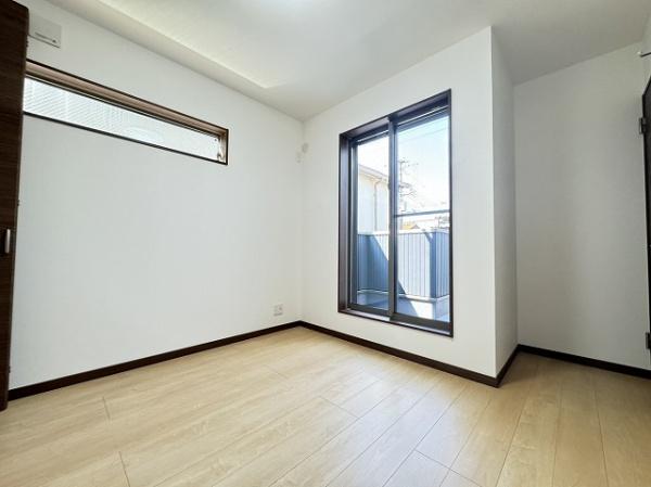 高石市取石4丁目　中古戸建 内観写真（リビング以外の居室）