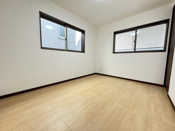 高石市取石4丁目　中古戸建 内観写真（リビング以外の居室）