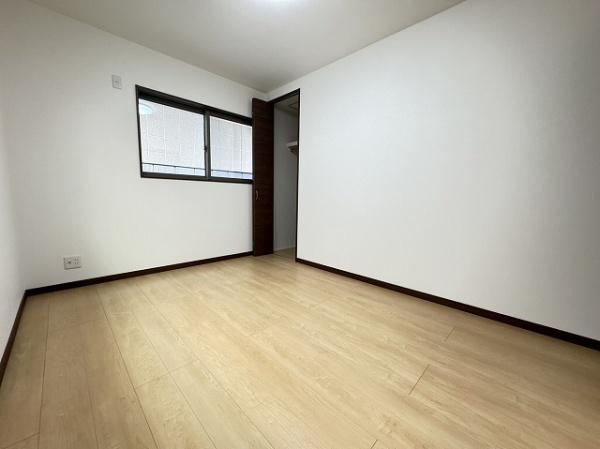 高石市取石4丁目　中古戸建 内観写真（リビング以外の居室）