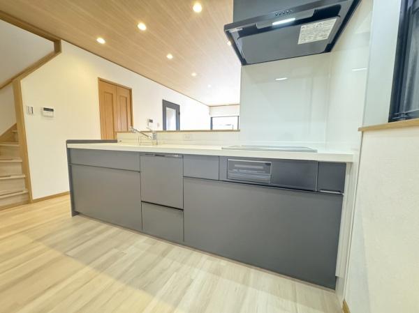 和泉市和田町　中古戸建 内観写真（キッチン）