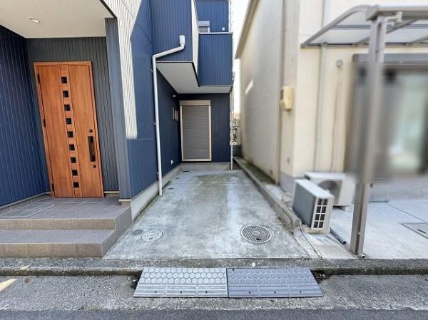 高石市取石4丁目　中古戸建 現地写真（駐車場）