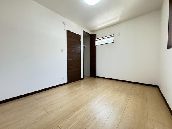 高石市取石4丁目　中古戸建 内観写真（リビング以外の居室）