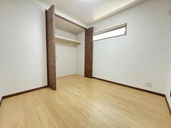 高石市取石4丁目　中古戸建 内観写真（リビング以外の居室）