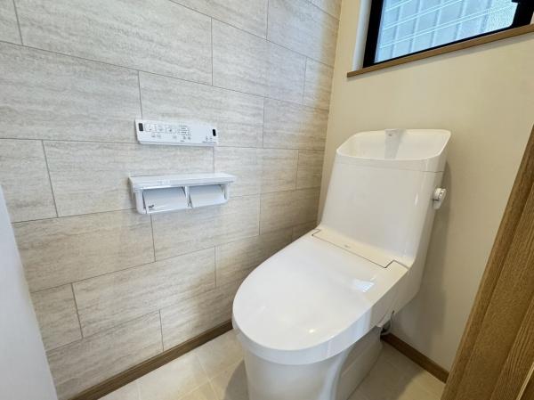 和泉市和田町　中古戸建 内観写真（トイレ）
