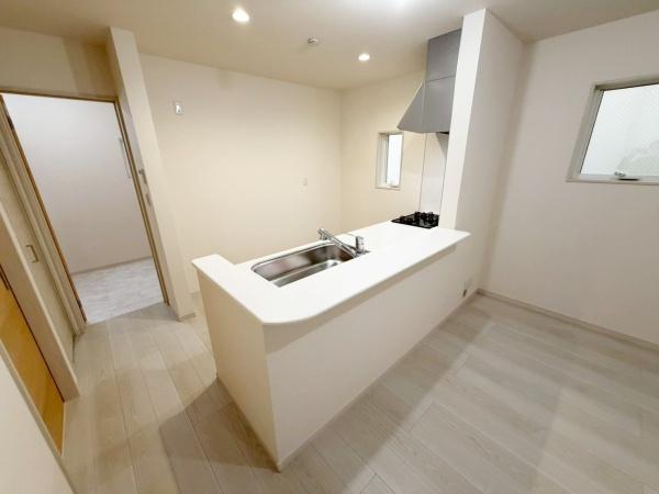 大阪市生野区田島2丁目　新築戸建 内観写真（キッチン）