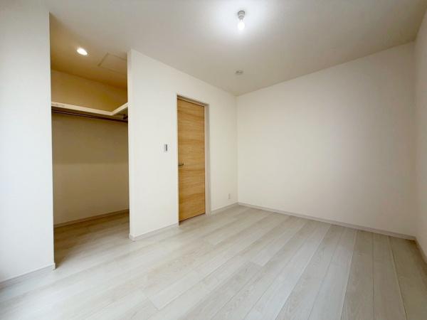 大阪市生野区田島2丁目　新築戸建 内観写真（リビング以外の居室）