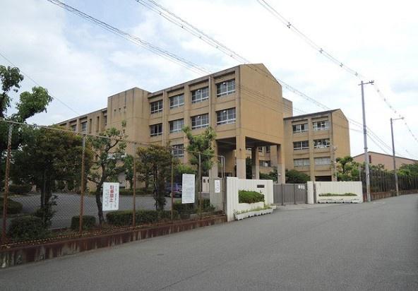 河内松原団地A2号棟 中学校