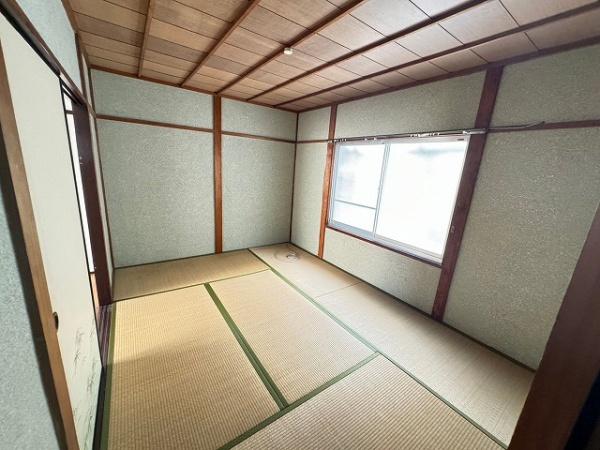 松原市阿保3丁目　中古戸建 内観写真（リビング以外の居室）