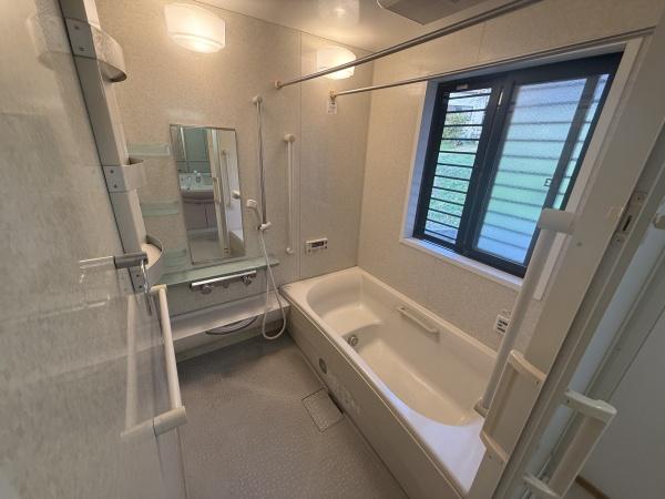 和泉市内田町4丁目　中古戸建 内観写真（浴室）