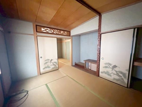 大阪市東住吉区照ケ丘矢田1丁目　中古戸建 内観写真（リビング以外の居室）