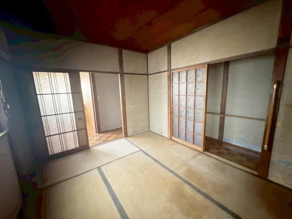 大阪市東住吉区照ケ丘矢田1丁目　中古戸建 内観写真（リビング以外の居室）