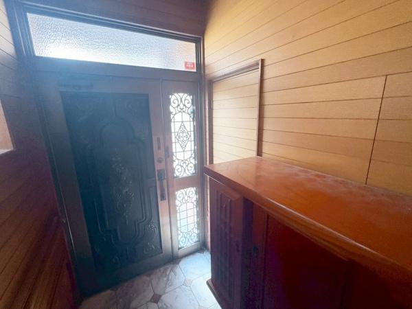 大阪市東住吉区照ケ丘矢田1丁目　中古戸建 現地写真（玄関）