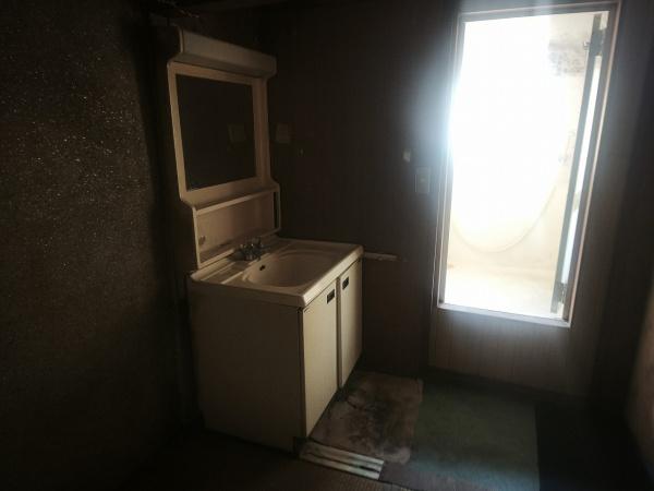 京都市東山区一橋野本町　中古戸建 内観写真（洗面台・洗面所）