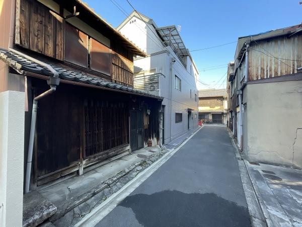 京都市中京区西ノ京池ノ内町　中古戸建 現地写真（前面道路含む現地写真）