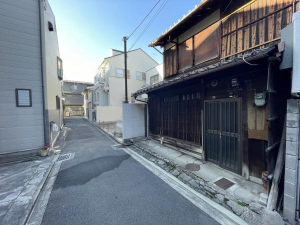 京都市中京区西ノ京池ノ内町　中古戸建 現地写真（前面道路含む現地写真）