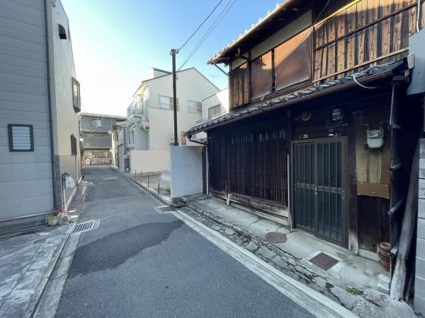 京都市中京区西ノ京池ノ内町　中古戸建 現地写真（前面道路含む現地写真）
