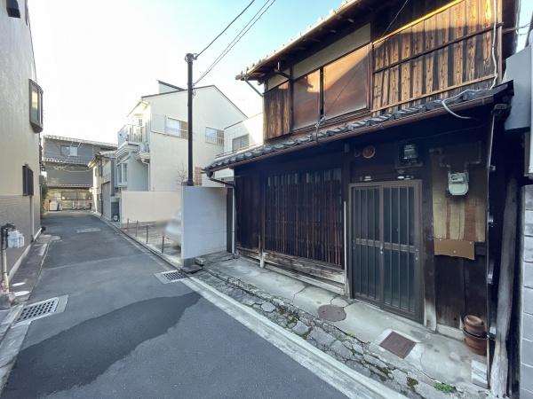 京都市中京区西ノ京池ノ内町　中古戸建 現地写真（前面道路含む現地写真）