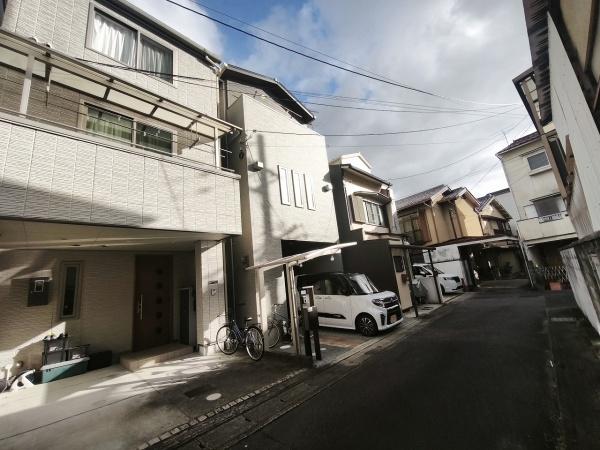 京都市右京区太秦森ケ東町　中古戸建 現地写真（前面道路含む現地写真）