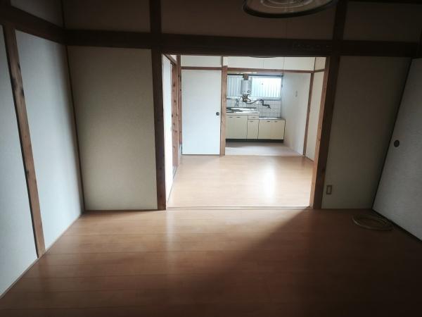 京都市右京区嵯峨野南浦町　中古テラスハウス 内観写真（リビング）