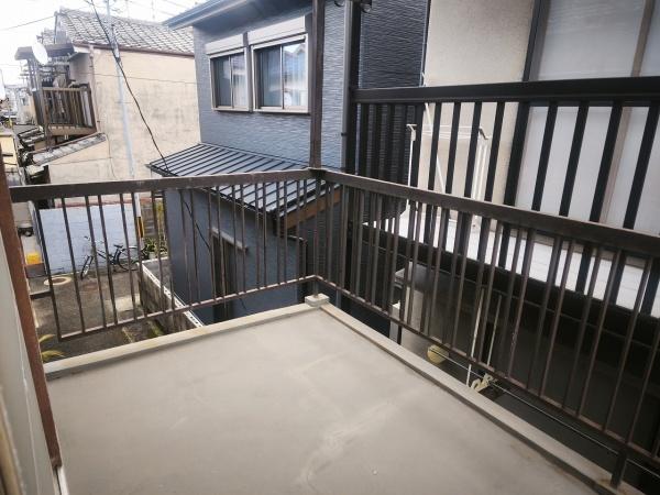 京都市右京区嵯峨野南浦町　中古テラスハウス 現地写真（バルコニー）